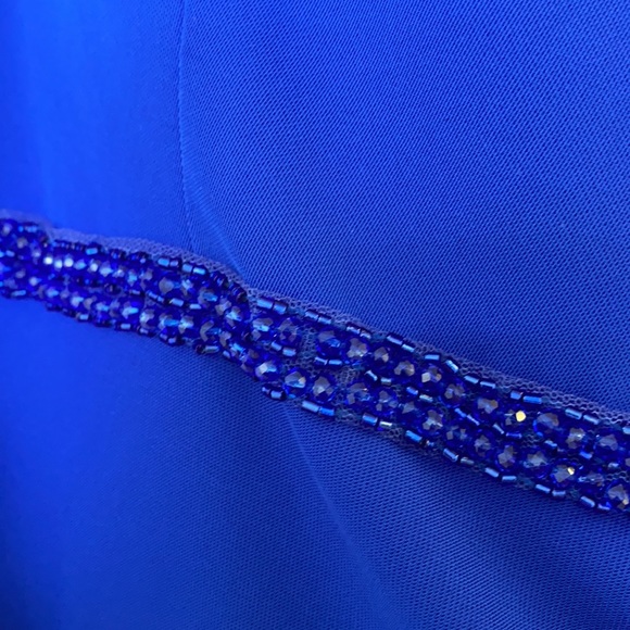 Cameron Blake 3/4 sleeve embellished A-Line formal long gown - Picture 7 of 8